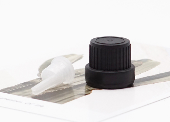 Schwarzer Plastikbesetzer-offensichtliche Kappe mit klarer Schraube des Einsatz-18mm für Glasflaschen