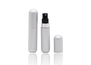 Tragbare glänzende silberne nachfüllbare Parfüm-Sprühflasche-Aluminiumunterseite gefüllte Art