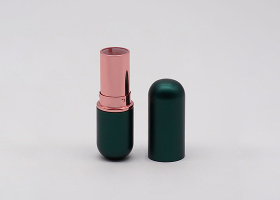 Ovale Form-dunkelgrüne magnetische leere Lippenbalsam-Rohre