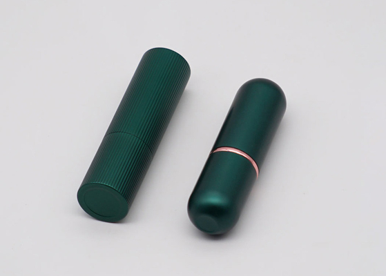 Ovale Form-dunkelgrüne magnetische leere Lippenbalsam-Rohre